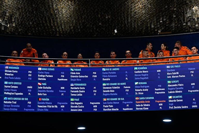 Sancionada lei que destina emendas da saúde a bombeiros militares