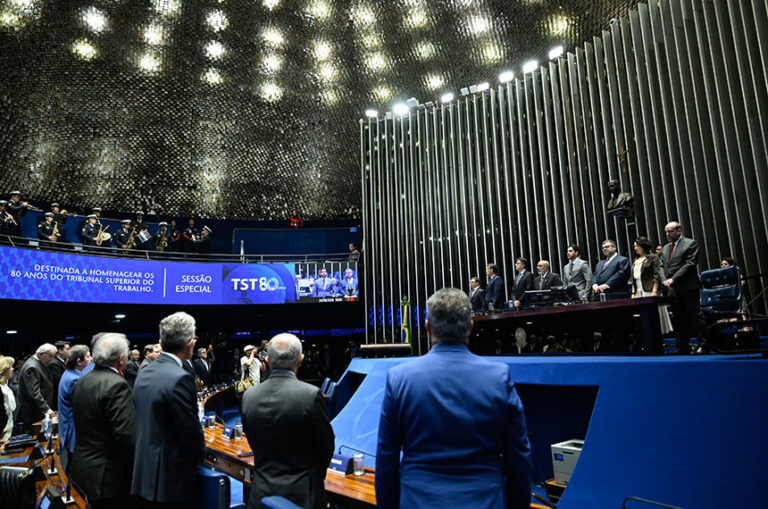 Senado homenageia 80 anos do Tribunal Superior do Trabalho